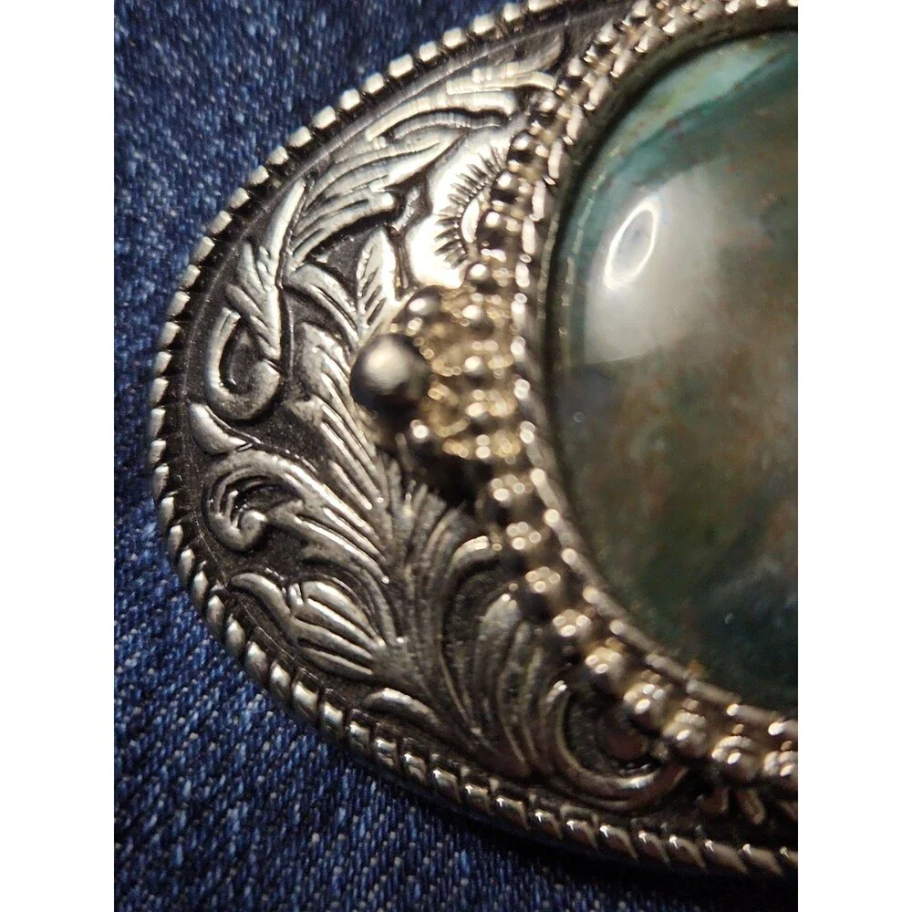 Vintage Western Style Oval Silver Tone Filigree Belt Buckle Green Agate Cabochon